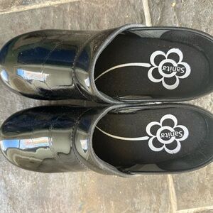 Like New Black Sanita Clogs